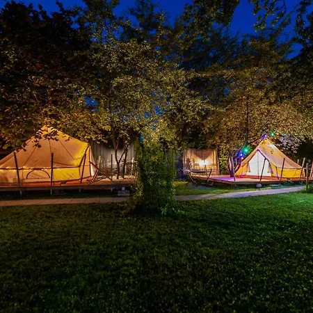 Dragonfly Gardens Urban Glamping Brasov-3